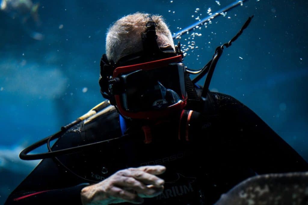 scuba diving with a full face scuba mask